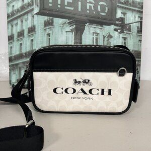 Coach CP062 Graham Crossbody In Signature Canvas